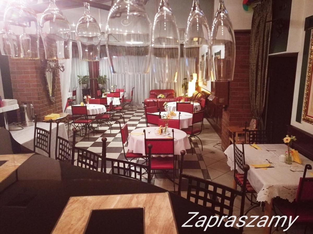 Rynkowy Aparthotel Рибник Екстериор снимка