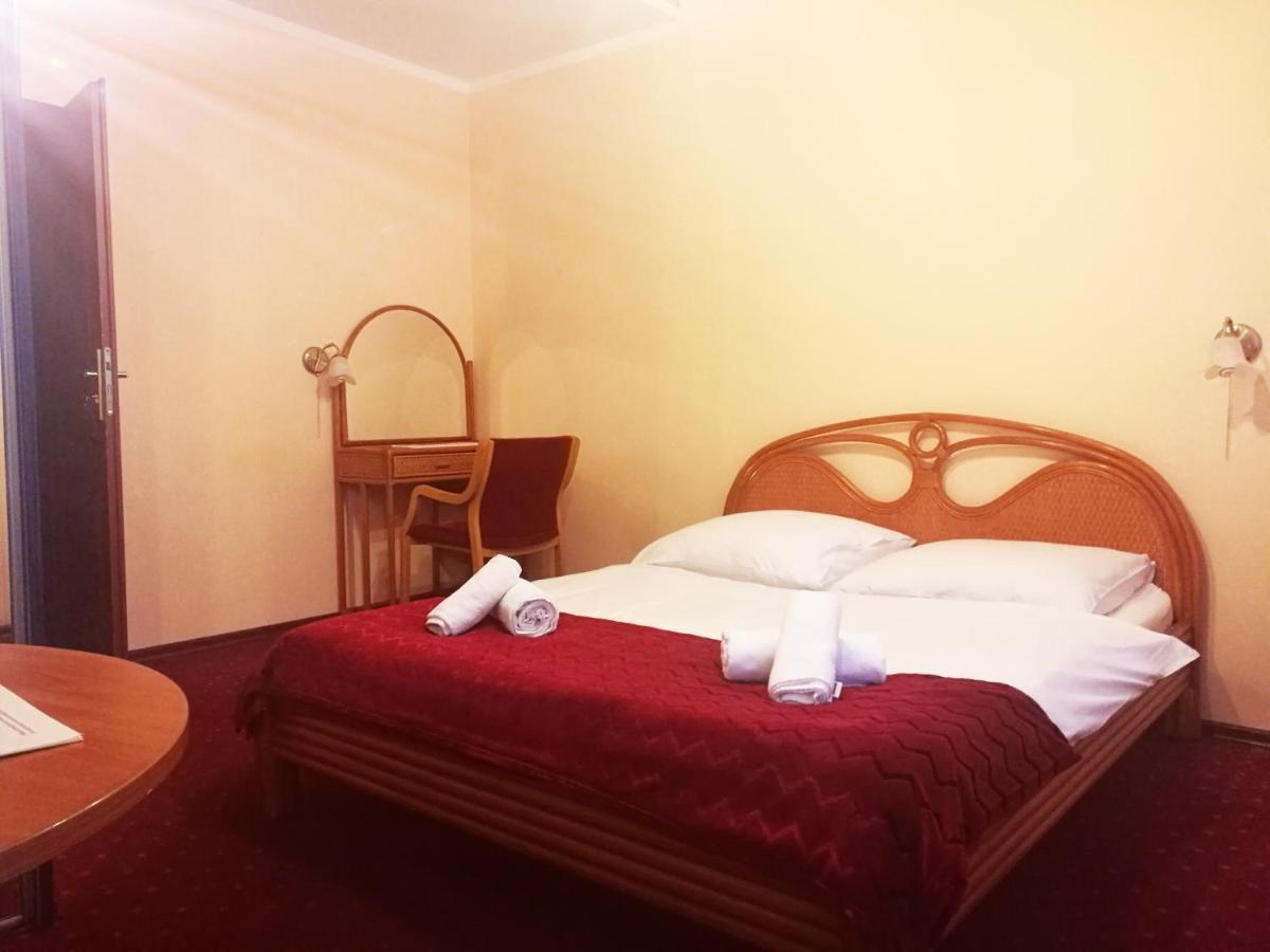 Rynkowy Aparthotel Рибник Екстериор снимка